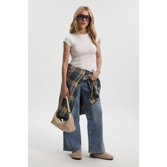 Petite Comfort Stretch Mid Waist Wide Leg Jean