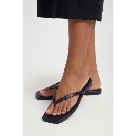 Square Toe Flip Flops